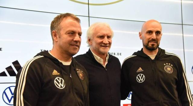 开云登录入口-弗利克将试验三中卫体系,穆科科回U21队踢欧青赛