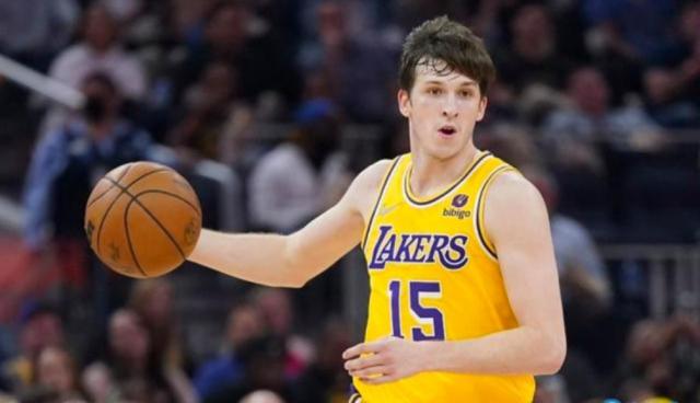 开云足球-西决3场均砍下20+ 里夫斯令湖人休赛期压力山大