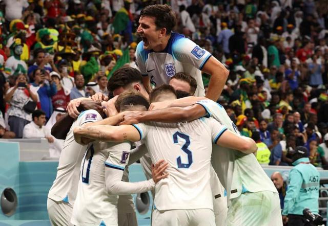 开云登录入口-恐怖三狮！咣咣进球，不丢球，黄牌0，哥还没用力呢！